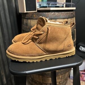 Men’s Ugg Boots Size 9